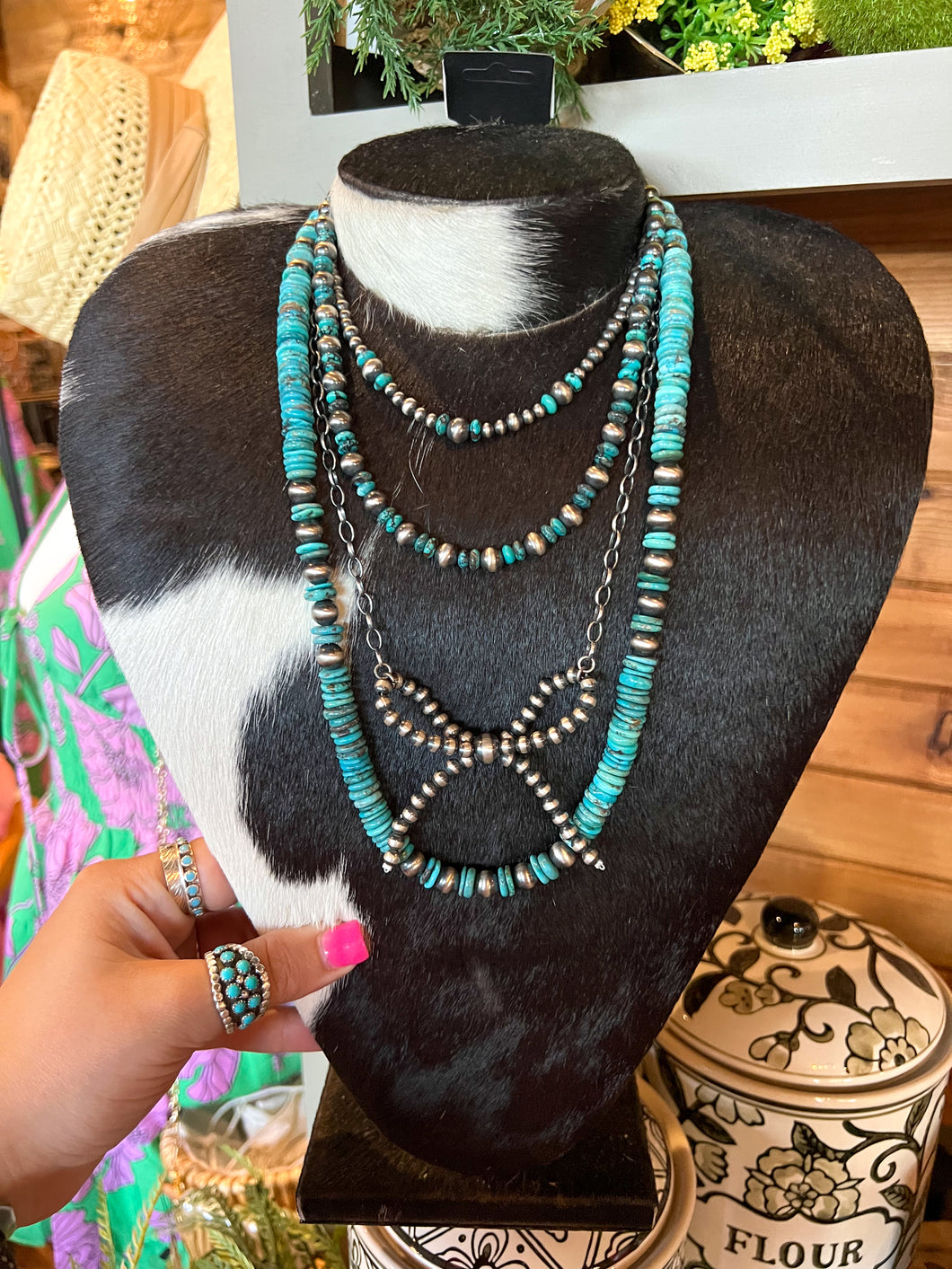 Bow Navajo Pearl Link Necklace