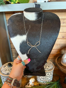 Bow Navajo Pearl Link Necklace
